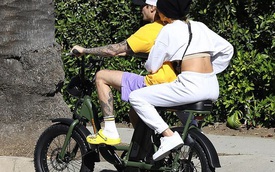 Dù sở hữu nhiều siêu xe khủng, Justin Bieber vẫn đạp xe dạo phố với vợ trong 'tâm bão' chỉ trích của dư luận
