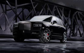 Rolls-Royce Cullinan Black Badge trình làng, tham vọng 'nhấm chìm' Bentley Bentayga Speed