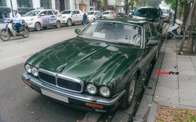 Jaguar XJ hơn 25 năm tuổi siêu hiếm xuất hiện tại Hà Nội, tình trạng xe khiến nhiều người ngạc nhiên
