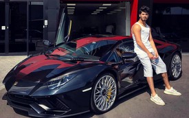 Lời trần tình của nhân viên bán Lamborghini: 'Đừng đuổi một cậu bé 19 tuổi ra khỏi showroom'
