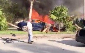 Người dân bất lực nhìn tài xế chết cháy vì không mở được cửa xe