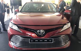 Toyota Camry 2019 lộ diện trong sự kiện nội bộ đại lý: Nhiều trang bị cao cấp hơn trước