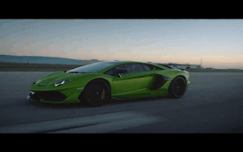 Lamborghini chơi lớn: Cho Aventador SVJ đua tranh với chiến đấu cơ F-35