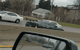 Clip: Chevrolet Camaro đi ngược chiều trên cao tốc và cái kết khó tránh