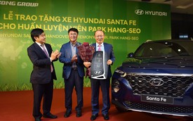 Hyundai Thành Công tặng Santa Fe 2019 cho ông Park Hang-seo