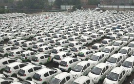 Hàng trăm xe điện Trung Quốc bị “xếp xó” và lý do phía sau