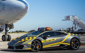 Sân bay nhà người ta: Dùng siêu xe Lamborghini Huracan mới coóng để dẫn đường