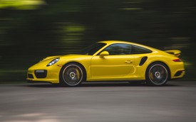 Porsche 911 Turbo mới sẽ 'nẫng' khách của Ferrari và đây là lý do