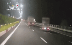 Clip: Khoảnh khắc xe tải lật nghiêng giữa quốc lộ sau khi đánh lái bất ngờ xin vượt