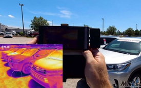 Video chứng minh độ nóng khủng khiếp của xe sơn đen