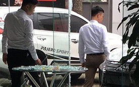 Mắc sai lầm ngớ ngẩn khi lái thử, khách hàng đâm tan hoang showroom ở Hà Nội