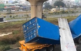 Vì sao xe container cao 4,2m kéo sập dầm cầu bộ hành cao 4,3m