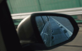 Dấu hiệu cần thay gương cửa ô tô, đảm bảo an toàn người dùng