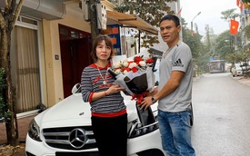 Chồng nhà người ta: Mua Mercedes-Benz C 200 gần 1,5 tỷ tặng vợ dịp Valentine, nhất định chọn màu vợ thích và ‘ship’ đến tận cửa nhà để tạo bất ngờ