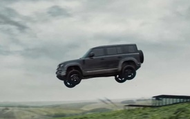 Land Rover Defender 2020 bay lượn như chim trong trailer mới của phim 007
