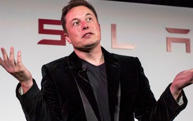 Elon Musk dỗi vì Bill Gates mua Porsche Taycan thay vì Tesla Model S
