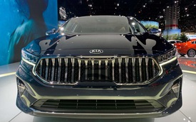 Kia K7 2020 có lưới tản nhiệt siêu to khổng lồ như BMW 7-Series, nội thất 'lột xác' khỏi thiết kế lỗi thời của bản cũ