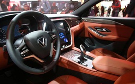 Mua xe VinFast Lux lợi hơn thuê xe sang như thế nào?