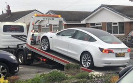 Quên gắn đinh, vô lăng Tesla Model 3 rụng rời chỉ sau một tháng sử dụng