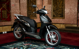 Hậu đổi tên, xe máy điện PEGA nhái Honda SH hạ giá 5,5 triệu đồng, cho khách thử 7 ngày rồi trả lại nếu không ưng