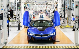 Xuất xưởng BMW i8 cuối cùng - Tạm biệt biểu tượng một thời khiến đại gia Việt mê mệt