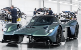 Aston Martin Valkyrie hoàn thiện chiếc đầu tiên cho đại gia, đón đầu đối thủ Mercedes-AMG One