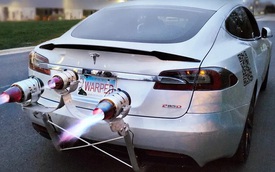 YouTuber gắn động cơ phản lực lên xe Tesla, chạy tóe lửa như game