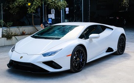 Cận cảnh Lamborghini Huracan EVO RWD đầu tiên Việt Nam: Nội thất hiện đại như xe sang, được trang bị ghế đua bằng carbon