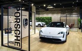 Porsche ngày càng cởi mở với hình thức showroom mới, người không có tiền cũng dễ dàng bước vào nhìn ngắm Taycan, Cayenne hay 911
