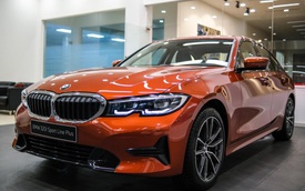 Loạt xe nhập khẩu giảm giá hơn 200 triệu đồng tại đại lý: BMW 3-Series tung sức đấu C-Class, Passat và Forester kiên trì tìm khách