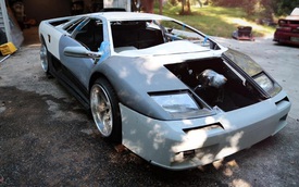 Siêu xe Lamborghini ‘pha ke’, chắp vá mỗi thứ một tí, không động cơ, rỗng ‘ruột’ nhưng vẫn hét giá 700 triệu đồng