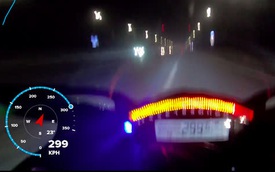 Cảnh sát giao thông điều tra, xác minh xe phân khối lớn chạy tốc độ 299km/h ở Hà Nội