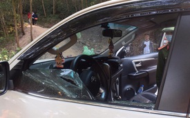 Nhóm học sinh cấp 2 đập phá hàng loạt kính ô tô của khách du lịch rồi trộm tài sản