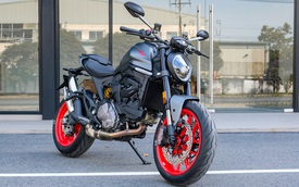 Ducati Monster 2022 đầu tiên về Việt Nam, giá từ 439 triệu đồng