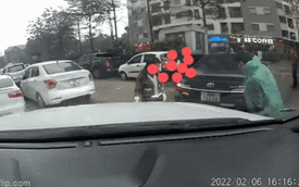 Lùi tông trúng xe người khác, nữ tài xế có hành động thiếu trách nhiệm gây bức xúc