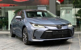Chi tiết Toyota Corolla Altis 2022 phiên bản 'chiến lược' giá 765 triệu đồng tại Việt Nam: Ngợp công nghệ xịn, phả hơi nóng lên Mazda3 1.5
