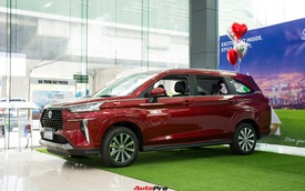 Toyota Veloz Cross đầu tiên được bán lại với giá 700 triệu: Vừa đăng ký 1 tuần, CĐM bàn tán về khoản ‘phụ kiện’ 30 triệu