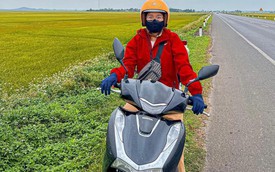 Phượt xuyên Việt bằng xe máy, cô gái bất ngờ có thêm "bạn đồng hành" ít ai nghĩ đến