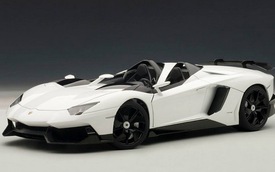 Cơ hội sở hữu Lamborghini Aventador J và Pagani Huayra giá cực mềm 