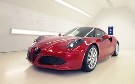 Alfa Romeo 4C: Những bí ẩn mới được tiết lộ