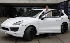 Chiếc Porsche Cayenne thứ 500.000 xuất xưởng tại Leipzig