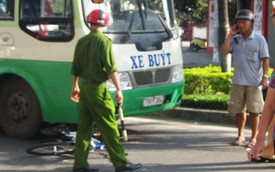 Nữ Việt kiều bị xe buýt cán nát chân khi đang dạo phố