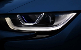 Cuộc chiến đèn laser: BMW chiến thắng Audi