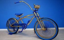 Xe đạp Nga dát vàng theo phong cách cung điện Mùa Đông