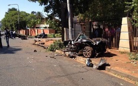 Audi R8 Spyder gặp tai nạn thảm khốc tại Nam Phi
