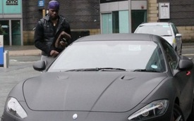 “Ngựa chứng” Balotelli sánh vai cùng Maserati GranTurismo màu đen mờ