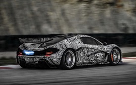 Siêu xe McLaren P1 lại “khoe tài”