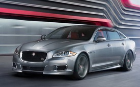 Jaguar XJR: Mạnh mẽ, sang trọng và giá tốt