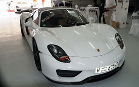 Porsche 918 Spyder: Ra mắt khách hàng VIP
