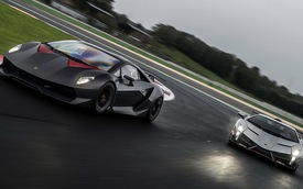 Lamborghini Veneno và Sesto Elemento khoe sức mạnh trên đường đua